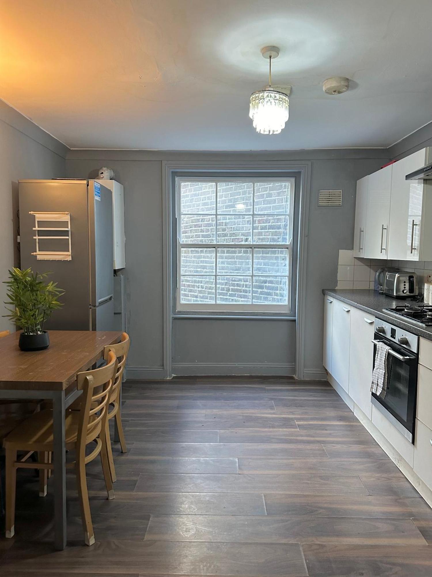 Luxury Room In A 4 Bedroom Flat! 4 Minutes Walk To Kingscross, St Pancras 伦敦 外观 照片