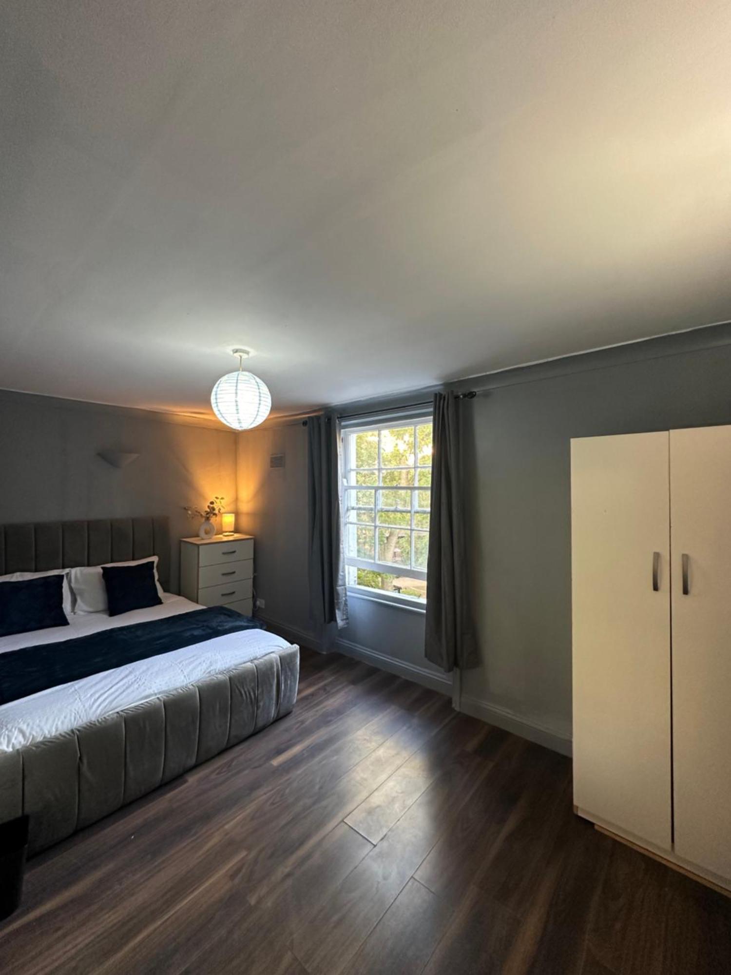 Luxury Room In A 4 Bedroom Flat! 4 Minutes Walk To Kingscross, St Pancras 伦敦 外观 照片